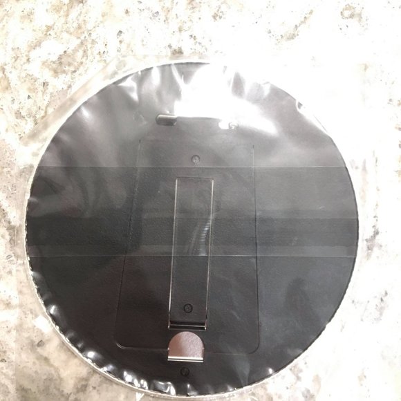 Murakami rainbow flower badge/ display - Picture 2 of 2